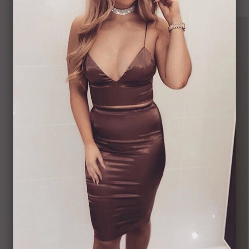 NWT Antonia Satin MIDI Skirt Chocolate size Small